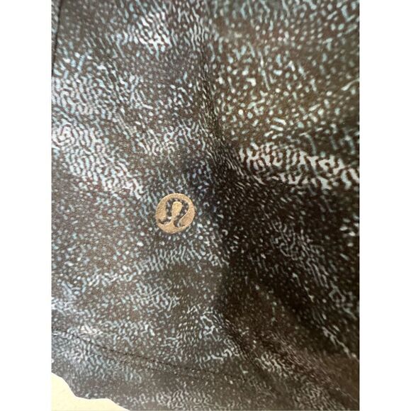 Lululemon Shorts Men Blue & Black Pattern Short Linerless 9" Pockets Gym Active, - Picture 3 of 6